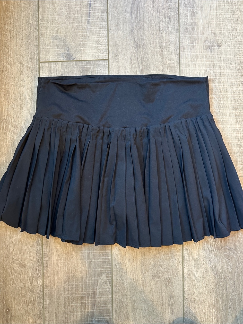 all in motion Black Pleated Skort
